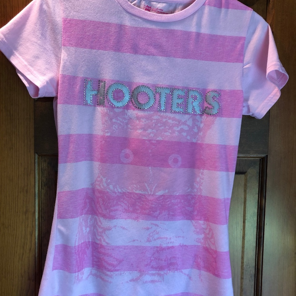 Hooters - Top - NWOT